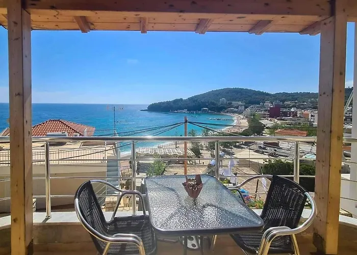 Dina's Himarë